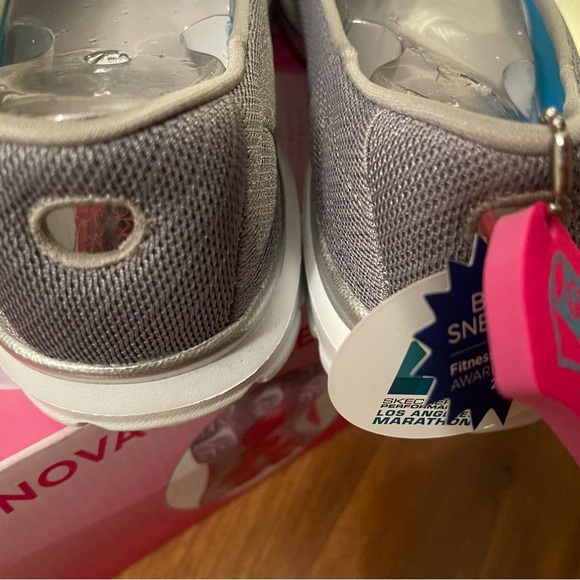 Sketchers Go Walk 3 women’s size 10 gray & white - Picture 4 of 8